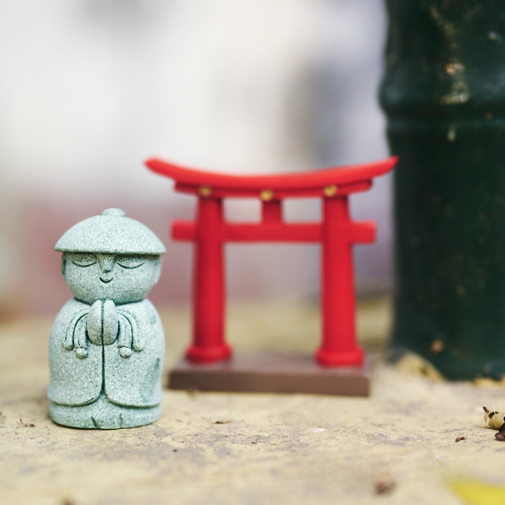 Japanese Buddha Figurine Good  - مراجعة Aquarium Fish Japan وسعره